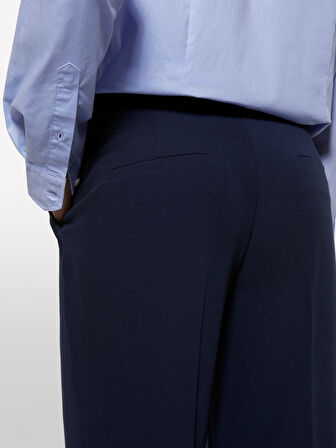 Viskoz Karışımlı Normal Bel Bol Paça Pantolon Kadın Lacivert Pantolon - 325A4KVXLF02I