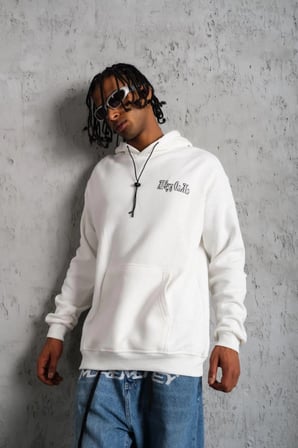 Modi Green Erkek Oversize Üç İplik Kapüşonlu Sweat – Kol Ve Etek Ribana Detaylı, Ön Ve Sırt Baskılı, Kanguru Cepli Rahat Kalıp