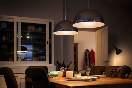 Philips LED Classic 40W B35 Led Mum Filament Ampul, 2700K Beyaz Işık, E14 İnce Duy, Dim Edilmez, 2'li Ekopaket