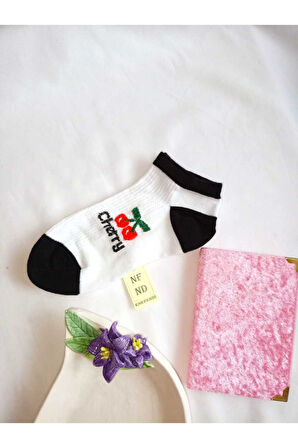 2 ÇİFT ÇORAP PAMUKLU BURUN DİKİŞSİZ PATİK YUMUŞAK KISA KONÇ KADIN ÇORABI 36-40 SİYAH BEYAZ