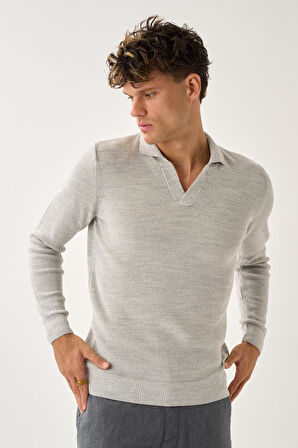 V Detaylı Polo Yaka Kazak