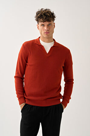 V Detaylı Polo Yaka Kazak