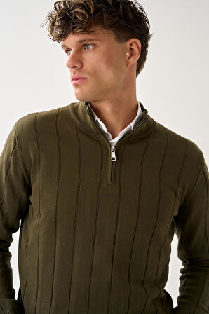 Dikey Dokuma Desenli Fermuarlı Triko Kazak