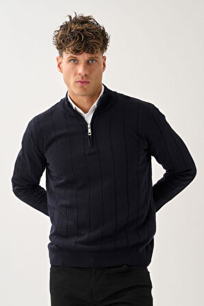 Dikey Dokuma Desenli Fermuarlı Triko Kazak