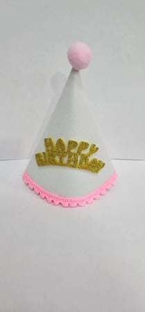 Delux Serisi Etkinlik Hediyelik Doğum Günü HAPPY BİRTHDAY BEYAZ GOLD KEÇE BEBEK ŞAPKASI