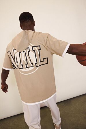 DeFactoFit NBA Milwaukee Bucks Oversize Geniş Kalıp Kapüşonlu Sırt Baskılı Kısa Kollu Tişört D6708AX25SPBG769