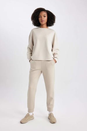 DeFacto Jogger İnce Eşofman Altı Standart Fit Beli Lastikli Cepli Basic Düz B6358AX23WNBG737