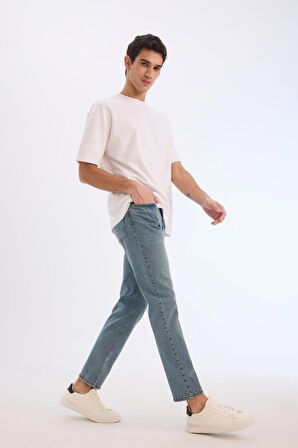 DeFacto Slim Tapered Fit Dar Kalıp Normal Bel Daralan Paça Jean Pantolon E7108AX25SPNM28