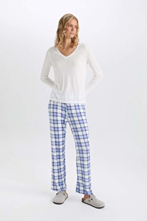 DeFacto Fall in Love Pijama Takım V Yaka Uzun Kollu Basic Düz Üst Kareli Beli Lastikli Alt C5438AX24AUBE553