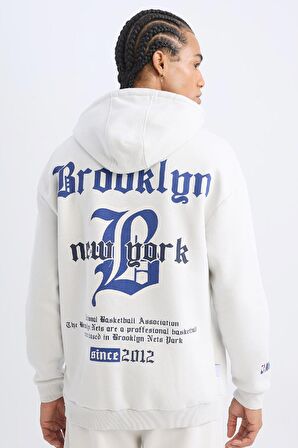 DeFactoFit NBA Brooklyn Nets Comfort Fit Rahat Kalıp Kapüşonlu Kalın Sırt Baskılı Sweatshirt D3222AX24WNGR493