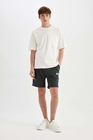 DeFacto Marvel Logo Only Regular Fit Düz Paça Şort C5866AX24HSAR231
