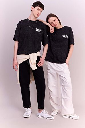 DeFacto Oversize Fit Bisiklet Yaka Sırt Baskılı Kısa Kollu Yıkamalı Soluk Efektli Tişört B6798AX24SMBK81