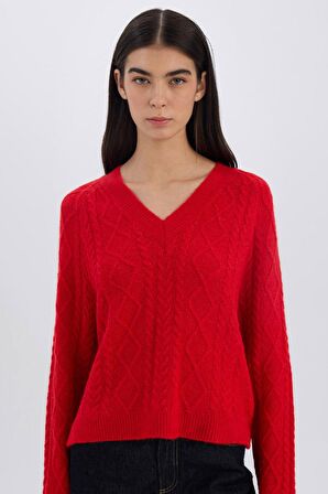 DeFacto Relax Fit V Yaka Saç Örgülü Triko Kırmızı Kazak C9060AX24WNRD56