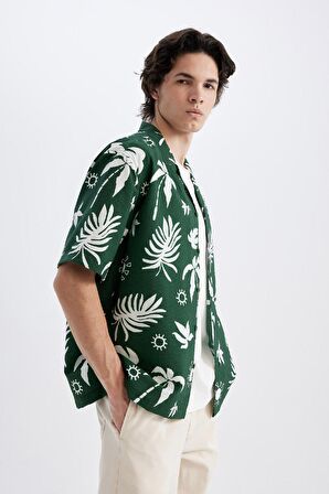 DeFacto Relax Fit Yazlık Apaş Yaka Hawaii Baskılı Viskon Kısa Kollu Gömlek C7699AX24SMGN245