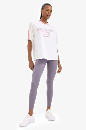 DeFactoFit Oversize Geniş Kalıp V Yaka Sırt Baskılı Sporcu Kısa Kollu Tişört D6249AX25SPWT83