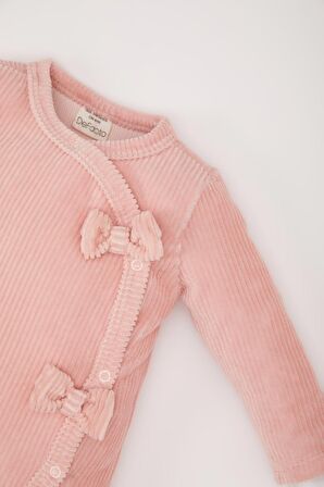 DeFacto Kız Bebek Yenidoğan Uzun Kollu Kadife Tulum D6519A524WNPN243