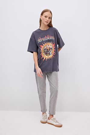 DeFacto Unisex Ramones Oversize Geniş Kalıp Bisiklet Yaka Kısa Kollu Yıkamalı Soluk Efektli Tişört C3773AX24SMAR191