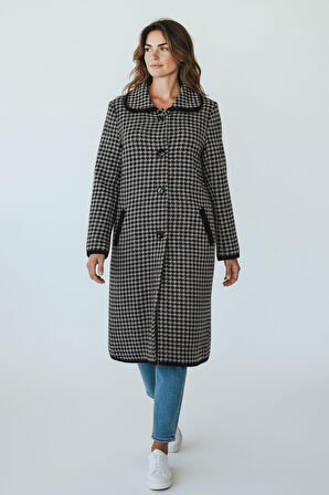 KADIN ÖNÜ DÜĞMELİCEPLİ KALIN TRİKO HIRKA