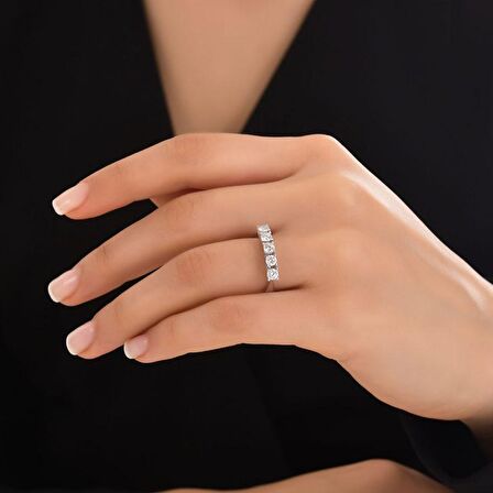 0.92ct Pırlanta Beştaş Yüzük-18k