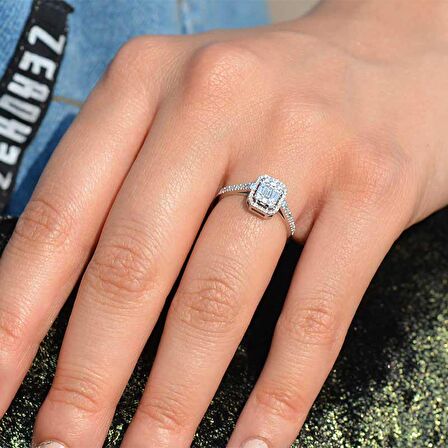 0.45ct Pırlanta Baget Yüzük