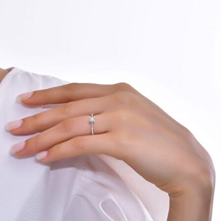 0.21ct Pırlanta Tektaş Yüzük - 18K