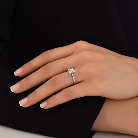 0,90Ct Pırlanta Tektaş Yüzük-18K
