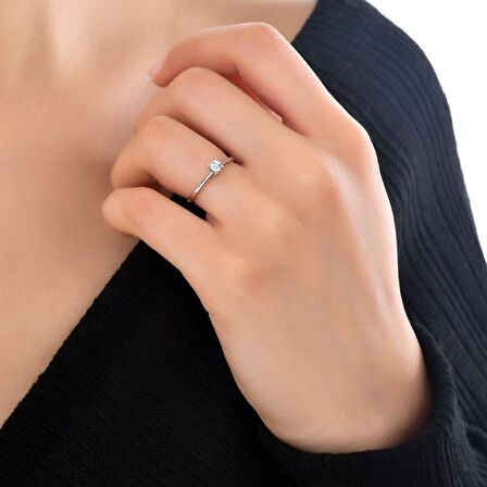 0.26ct Pırlanta Tektaş Yüzük - 18K