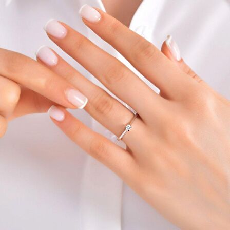 0.14Ct Tektaş Pırlanta Yüzük - 18K