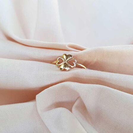 14 Ayar Altın Kalp Yapraklı Yonca Yüzük