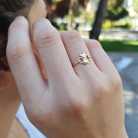 14 Ayar Altın Kalp Yapraklı Yonca Yüzük