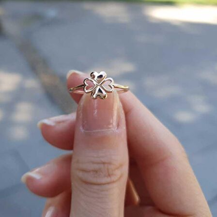 14 Ayar Altın Kalp Yapraklı Yonca Yüzük