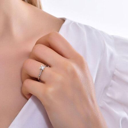 0,42Ct Pırlanta Tektaş Yüzük-14K