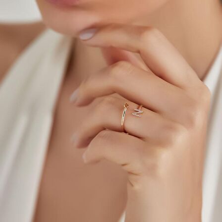 Harfli Pırlanta Tektaş Yüzük