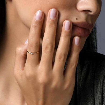 Pırlanta Tektaş Tel Yüzük