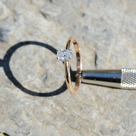 14k Rose Altın Oval Tektaş Yüzük