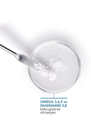 Normal ve Kuru Ciltler için Nemlendirici Bakım Kremi ve Leke Karşıtı Güneş Koruyucu 2'li Set