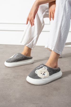 Poppy Paris Kadın Sevimli Ayıcık Figürü Desen Peluşlu Hafif Kaymaz Eva Taban Kışlık Terlik
