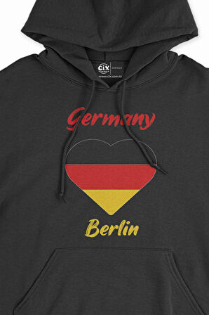 Berlin Almanya Bayraklı Kalpli Siyah Sweatshirt Hoodie