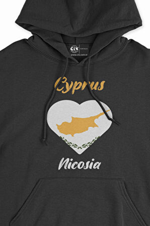 Nicosia Kıbrıs Bayraklı Kalpli Siyah Sweatshirt Hoodie