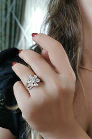 Beyaz Taşlı Altın Nergis Çiçeği Yüzük