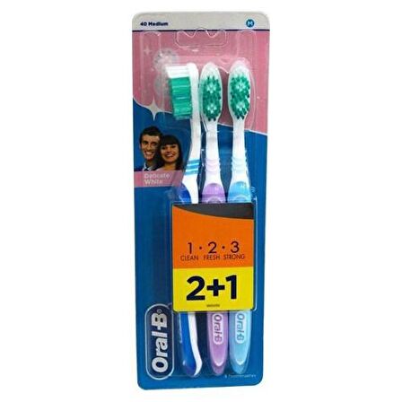 Oral-B Delicate White 3 Etkili Aile Boyu Diş Fırçası 2+1