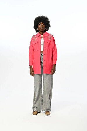 KADIN ROBASI TAŞ İŞLEMELİ ÇİFT CEPLİ GABARDİN CEKET