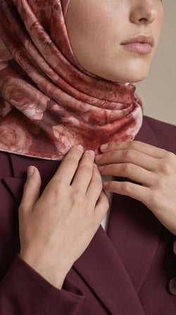 Levidor Kristal Eşarp Gül Degrade Desen Pudra