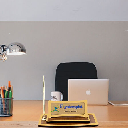 Fizyoterapistlere Özel Kişiye Özel Masa İsimliği | Altın Detaylı Ahşap Tasarım