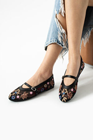 Günlük Kadın Babet Bantlı Lastik Tokalı Çiçek Detaylı Transparan Hafif Rahat Ayakkabı 304