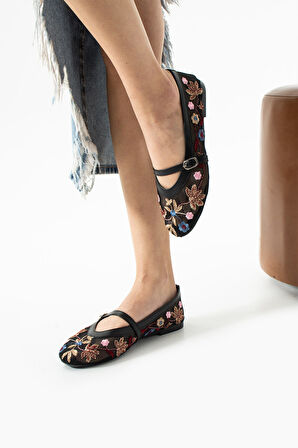 Günlük Kadın Babet Bantlı Lastik Tokalı Çiçek Detaylı Transparan Hafif Rahat Ayakkabı 304