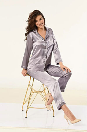 Kadın Patlı Saten Düğme Detaylı Pijama Takımı LL.N1.I0.LA.004