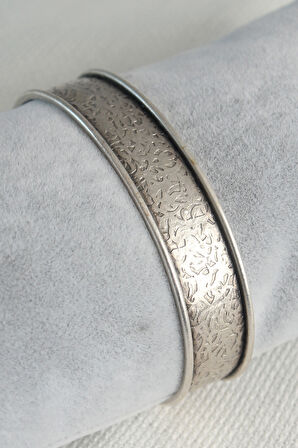 Bakımlı Erkek için Retro Silver Motif Plakalı Bileklik