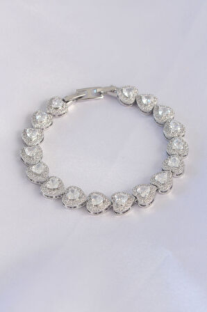 Zarif Kadın için Silver Pirinç Zirkonlu Luks Kalp Stil Bileklik