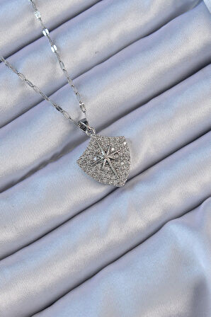 Zarif Kadın için Silver Çelik Zincir Zirkonlu Kutupyıldız Tarz Kolye